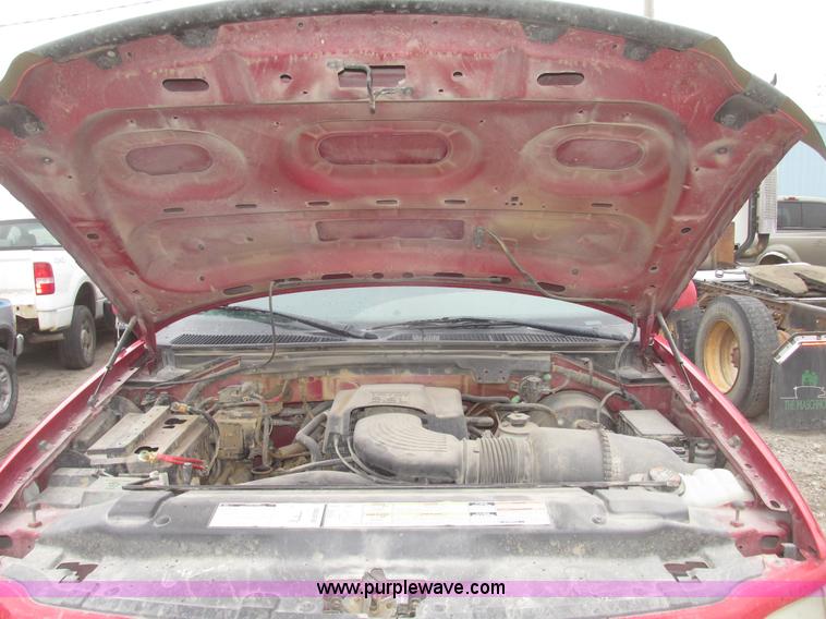 image for item H4705 2000 Ford F150 XLT SuperCab pickup truck