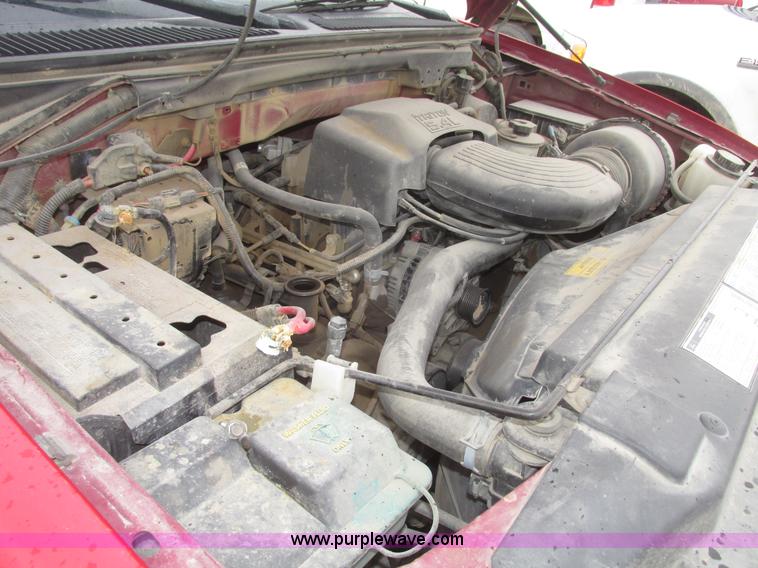 image for item H4705 2000 Ford F150 XLT SuperCab pickup truck