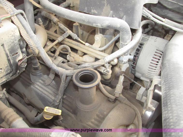 image for item H4705 2000 Ford F150 XLT SuperCab pickup truck