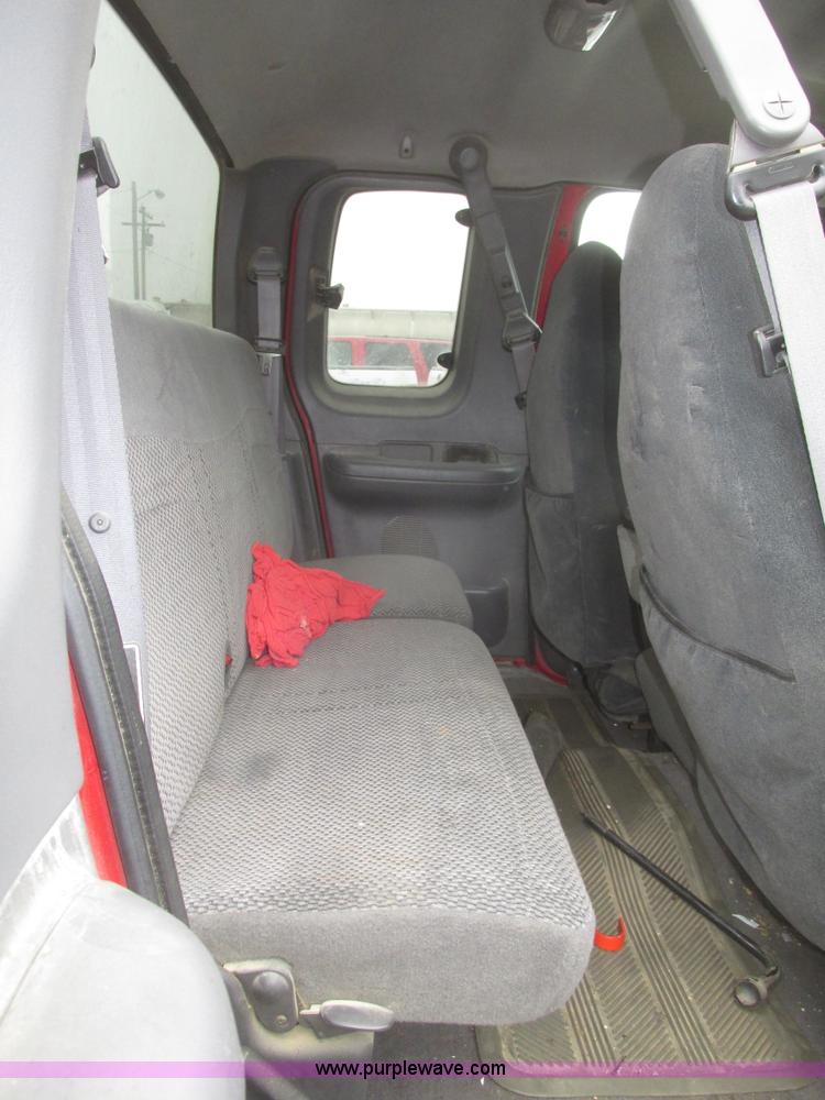 image for item H4705 2000 Ford F150 XLT SuperCab pickup truck