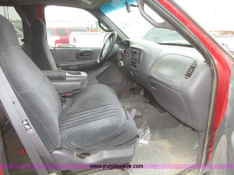 image for item H4705 2000 Ford F150 XLT SuperCab pickup truck