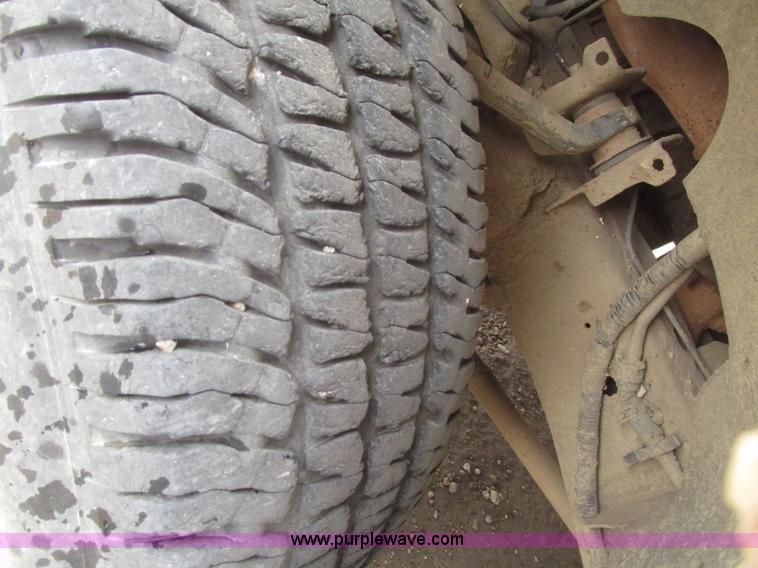 image for item H4705 2000 Ford F150 XLT SuperCab pickup truck