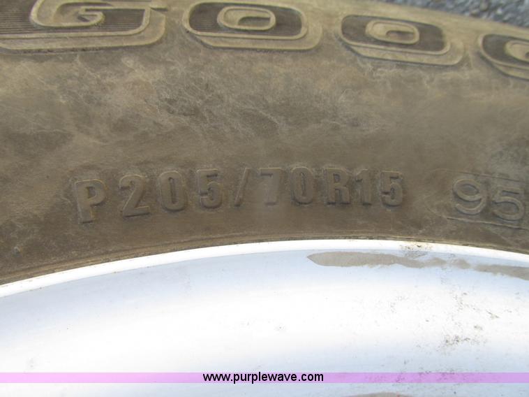 image for item H4707 2015 Topline JTW-12 utility trailer