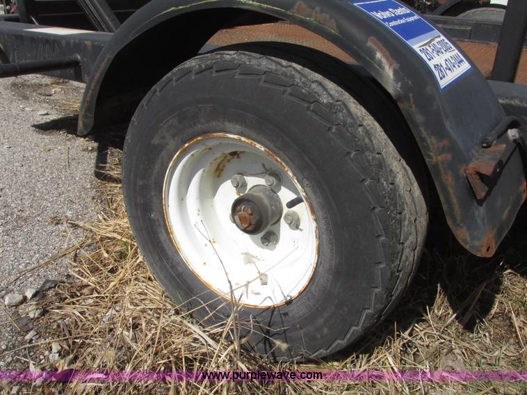 image for item H4708 2004 Bil-jax ET-2000 deck level ground loading trailer