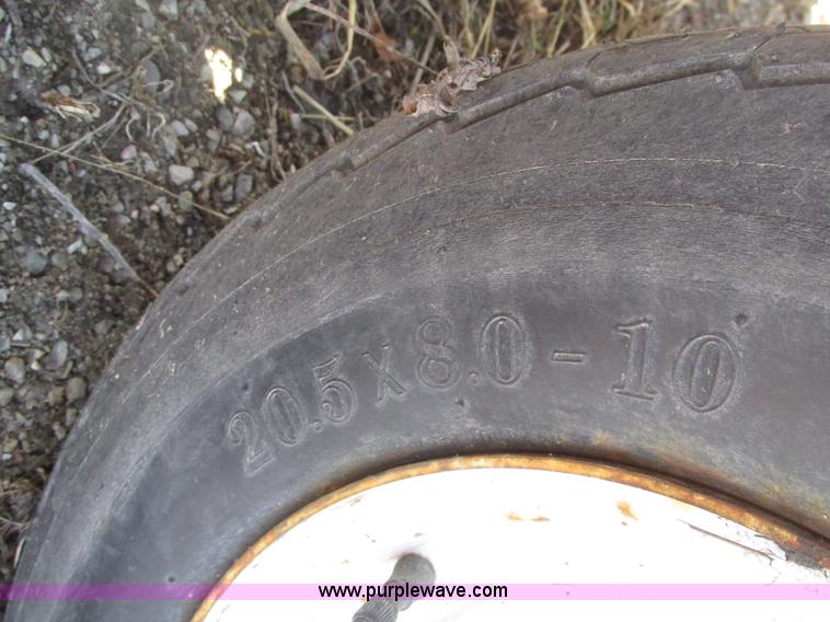 image for item H4708 2004 Bil-jax ET-2000 deck level ground loading trailer