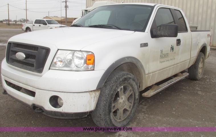 image for item H4711 2007 Ford F150 FX4 SuperCab pickup truck