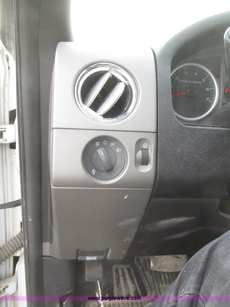 image for item H4711 2007 Ford F150 FX4 SuperCab pickup truck