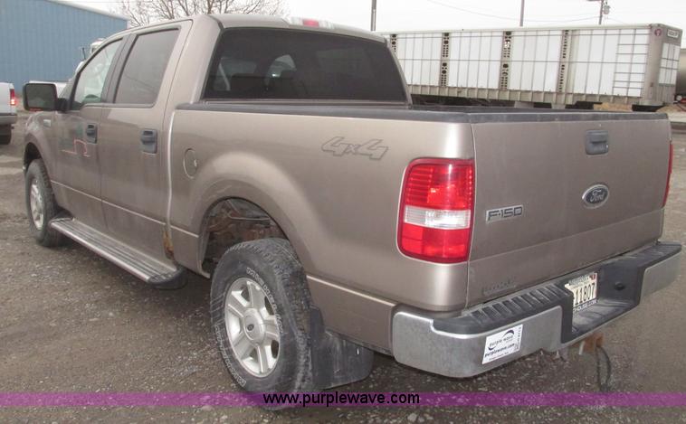 image for item H4713 2005 Ford F150 XLT SuperCrew pickup truck