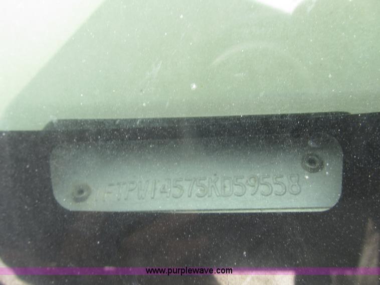 image for item H4713 2005 Ford F150 XLT SuperCrew pickup truck