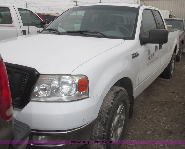 image for item H4714 2004 Ford F150 XLT SuperCab pickup truck