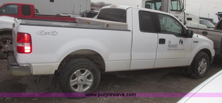 image for item H4714 2004 Ford F150 XLT SuperCab pickup truck