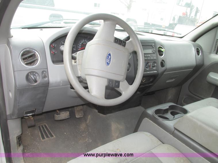 image for item H4714 2004 Ford F150 XLT SuperCab pickup truck