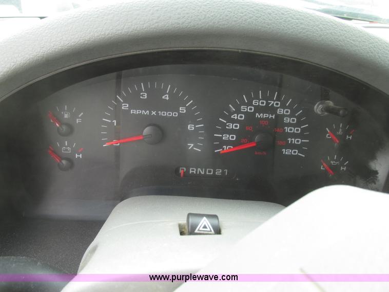 image for item H4714 2004 Ford F150 XLT SuperCab pickup truck