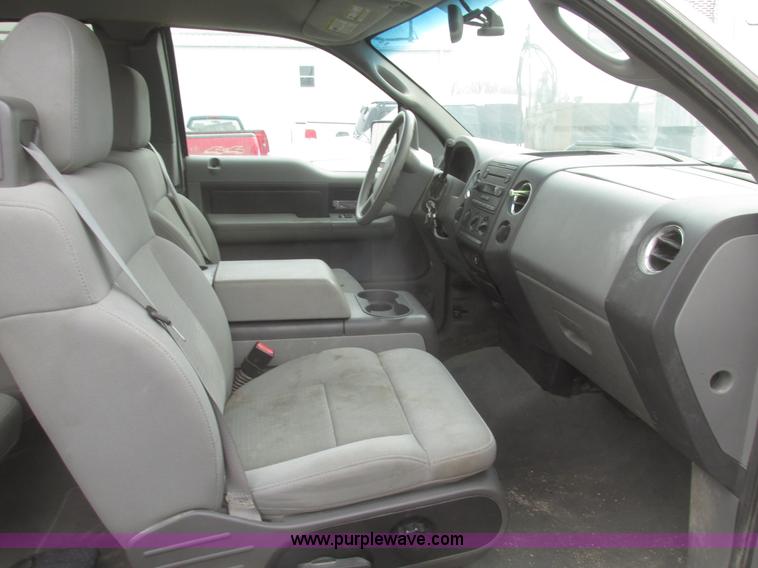 image for item H4714 2004 Ford F150 XLT SuperCab pickup truck