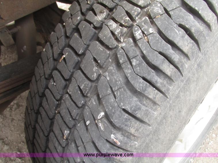 image for item H4714 2004 Ford F150 XLT SuperCab pickup truck