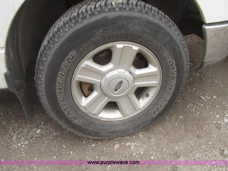 image for item H4714 2004 Ford F150 XLT SuperCab pickup truck