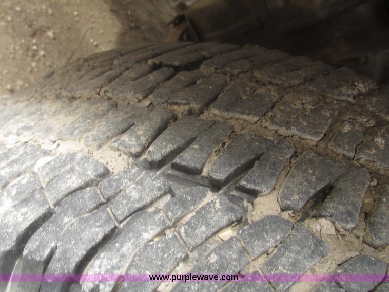 image for item H4714 2004 Ford F150 XLT SuperCab pickup truck