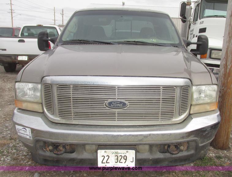 image for item H4715 2002 Ford F250 Super Duty XLT Crew Cab pickup truck