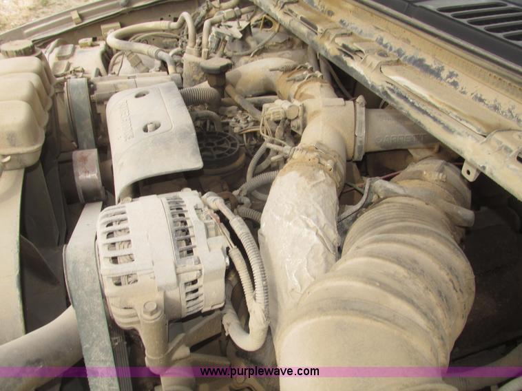 image for item H4715 2002 Ford F250 Super Duty XLT Crew Cab pickup truck