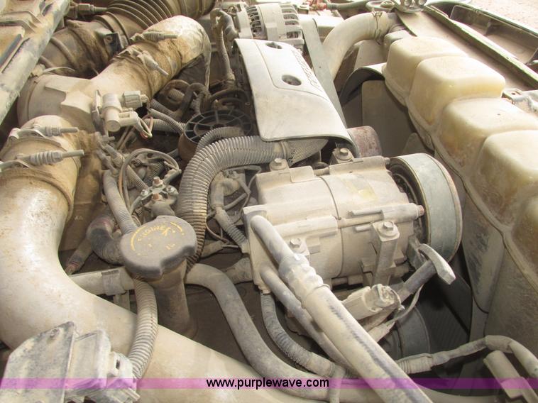 image for item H4715 2002 Ford F250 Super Duty XLT Crew Cab pickup truck