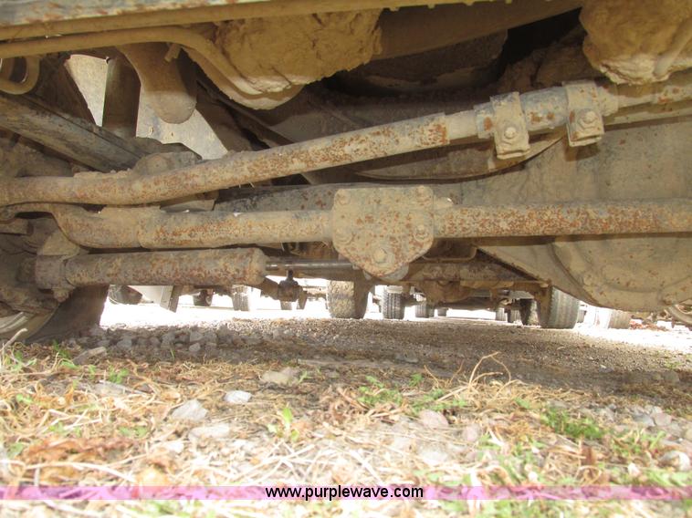 image for item H4715 2002 Ford F250 Super Duty XLT Crew Cab pickup truck