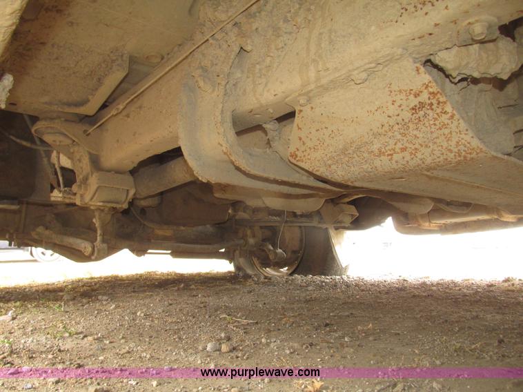 image for item H4715 2002 Ford F250 Super Duty XLT Crew Cab pickup truck