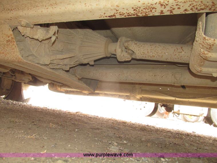 image for item H4715 2002 Ford F250 Super Duty XLT Crew Cab pickup truck