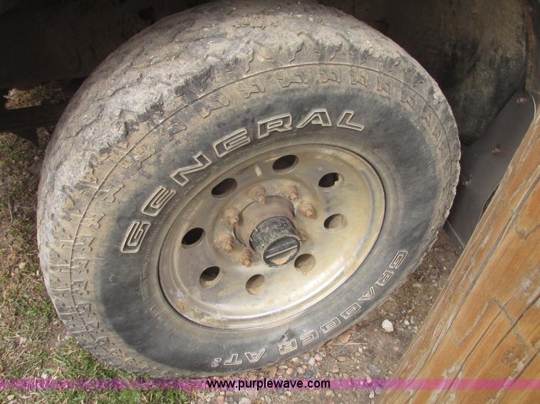 image for item H4715 2002 Ford F250 Super Duty XLT Crew Cab pickup truck