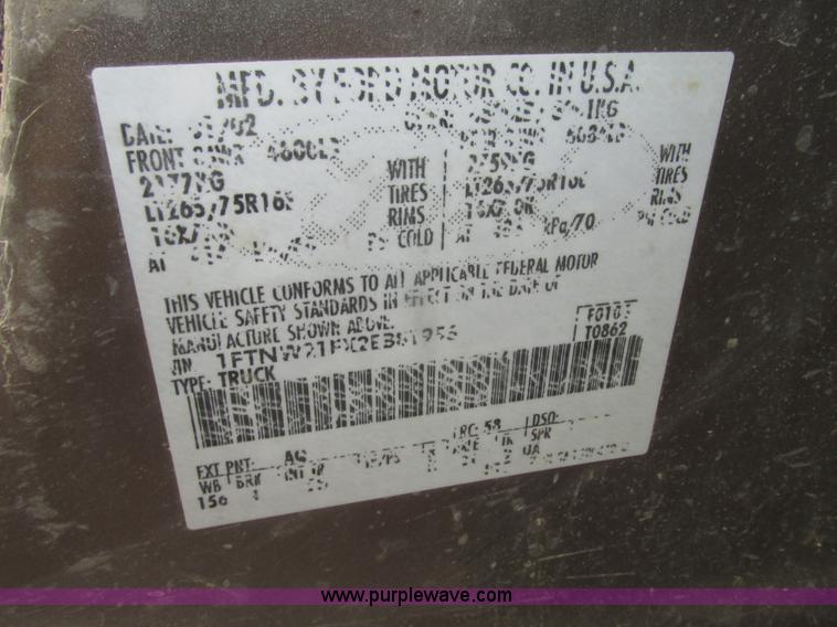 image for item H4715 2002 Ford F250 Super Duty XLT Crew Cab pickup truck