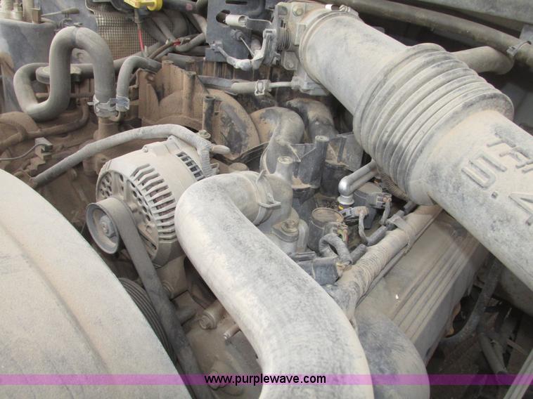 image for item H4716 2004 Ford F250 Super Duty XL pickup truck