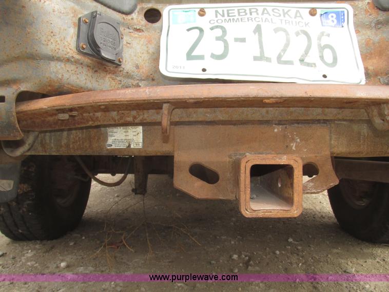 image for item H4716 2004 Ford F250 Super Duty XL pickup truck