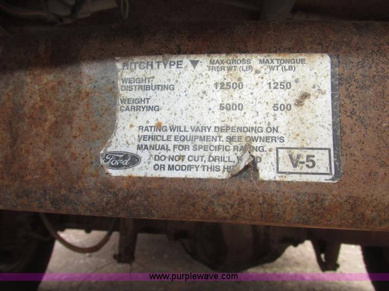 image for item H4716 2004 Ford F250 Super Duty XL pickup truck