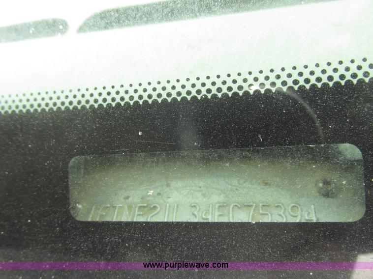 image for item H4716 2004 Ford F250 Super Duty XL pickup truck