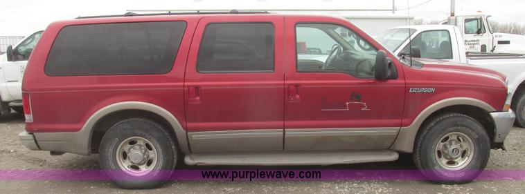 image for item H4717 2002 Ford Excursion Limited SUV