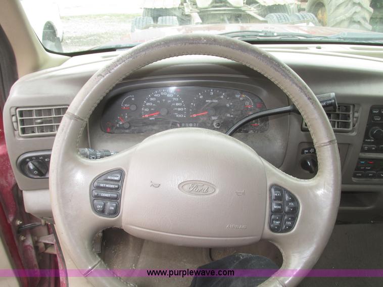 image for item H4717 2002 Ford Excursion Limited SUV