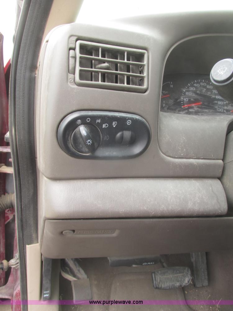 image for item H4717 2002 Ford Excursion Limited SUV