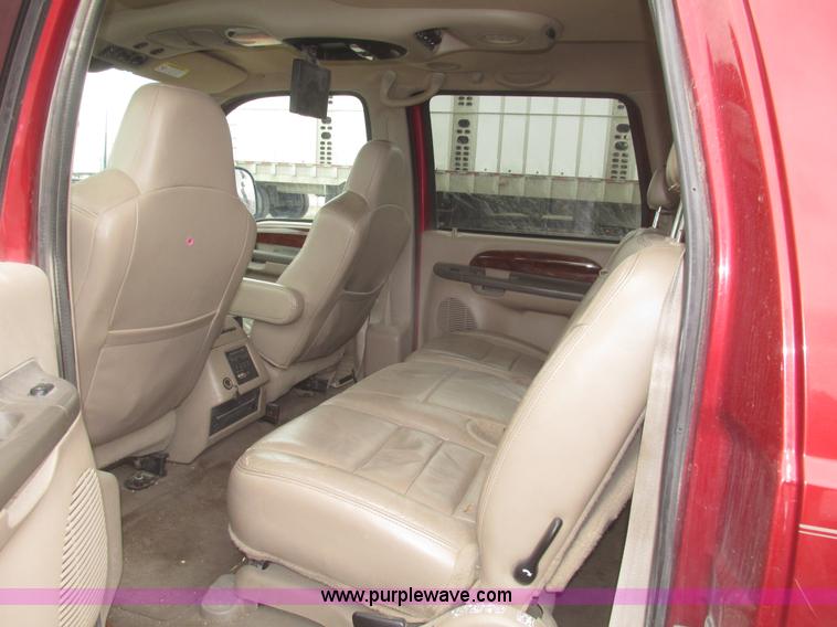 image for item H4717 2002 Ford Excursion Limited SUV