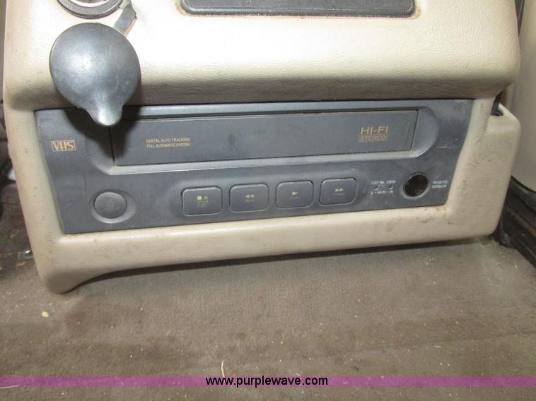 image for item H4717 2002 Ford Excursion Limited SUV