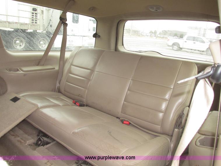 image for item H4717 2002 Ford Excursion Limited SUV