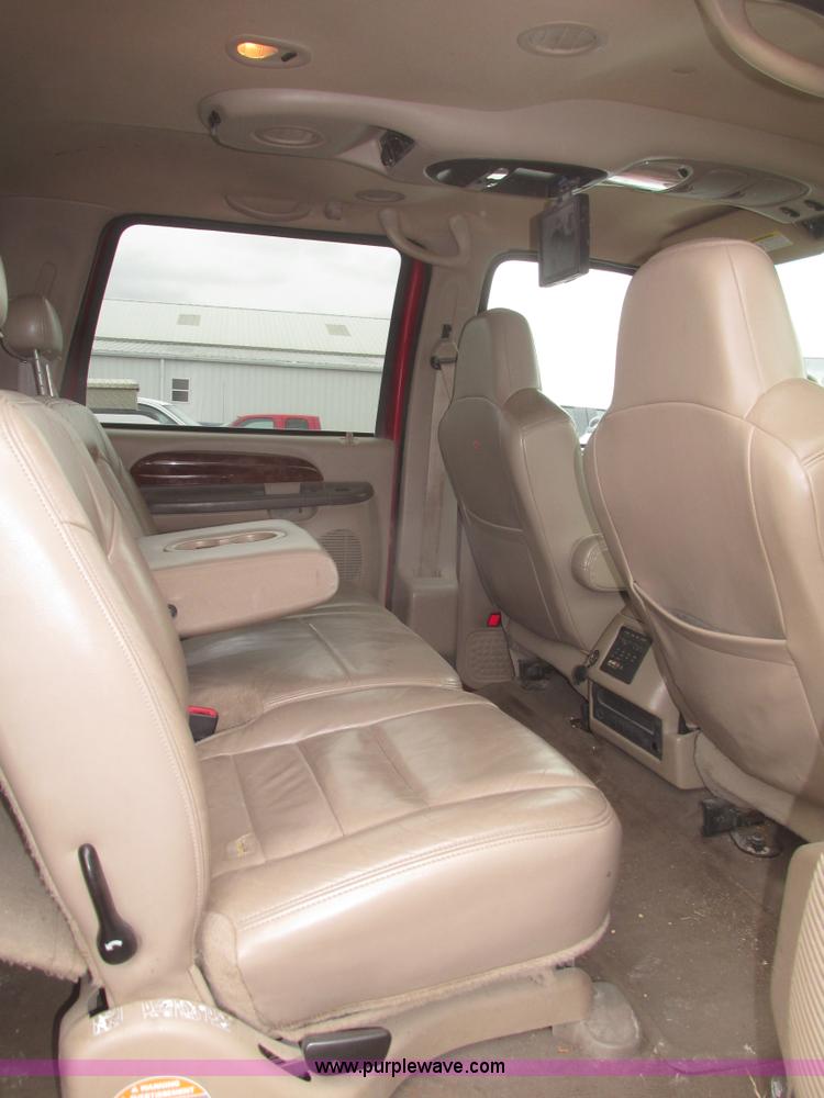 image for item H4717 2002 Ford Excursion Limited SUV