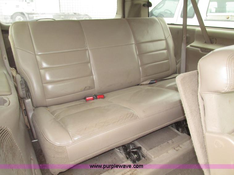 image for item H4717 2002 Ford Excursion Limited SUV
