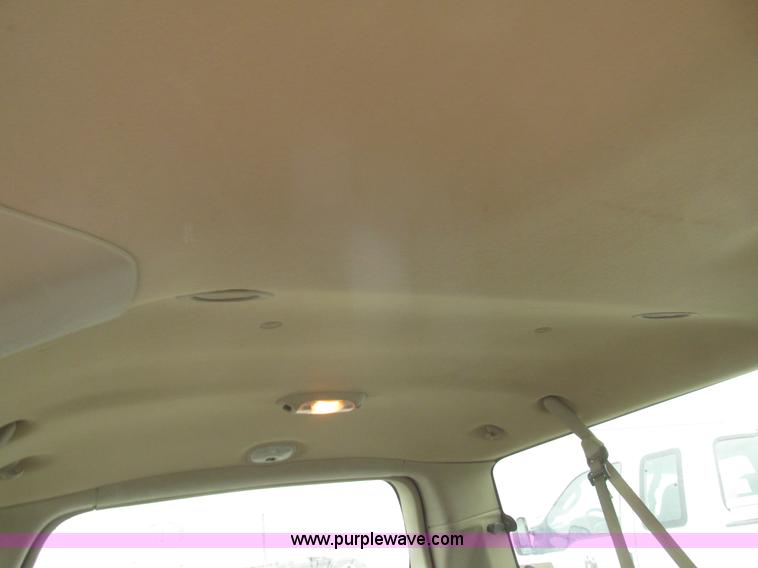 image for item H4717 2002 Ford Excursion Limited SUV