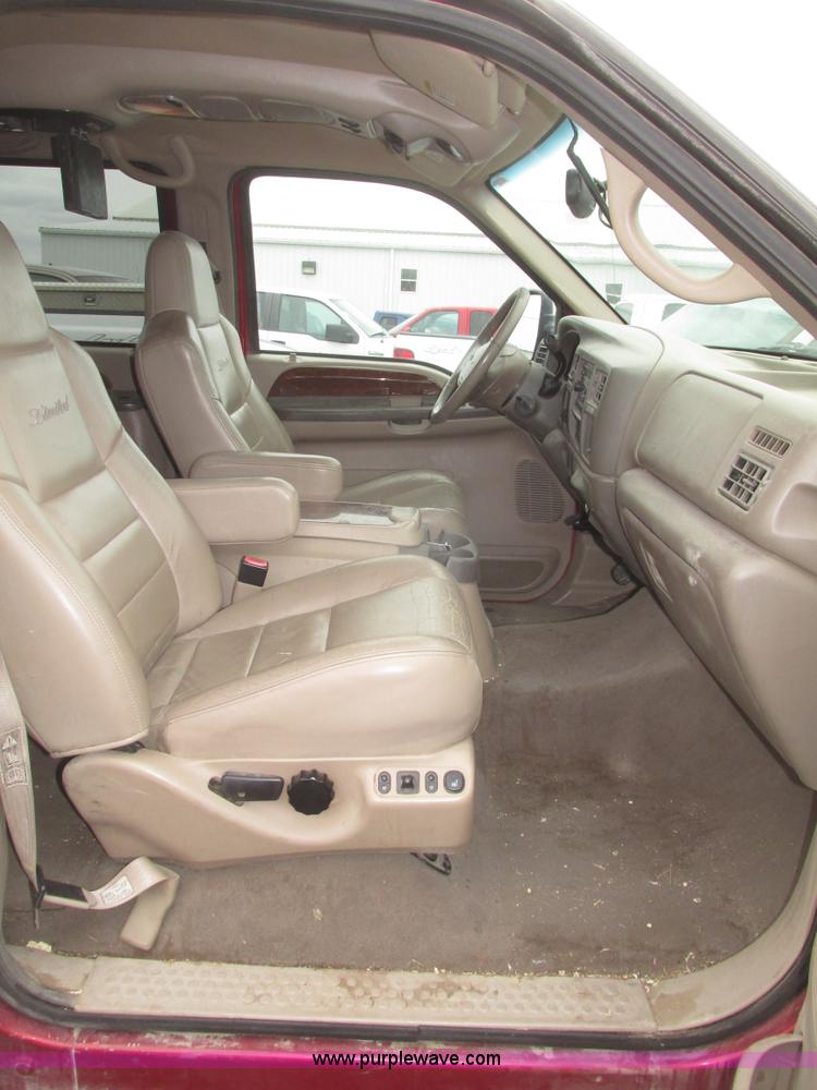 image for item H4717 2002 Ford Excursion Limited SUV