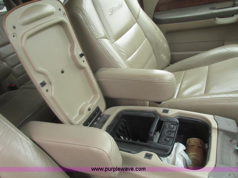 image for item H4717 2002 Ford Excursion Limited SUV