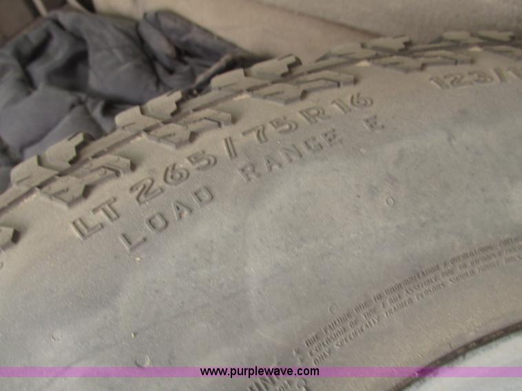 image for item H4717 2002 Ford Excursion Limited SUV