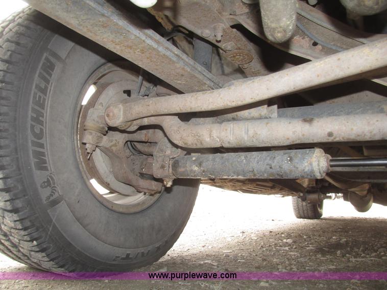 image for item H4717 2002 Ford Excursion Limited SUV