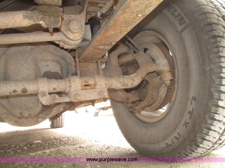 image for item H4717 2002 Ford Excursion Limited SUV