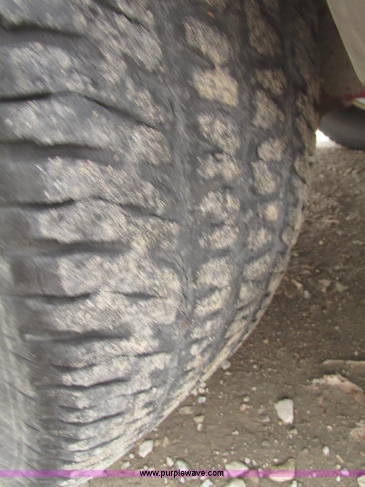 image for item H4717 2002 Ford Excursion Limited SUV