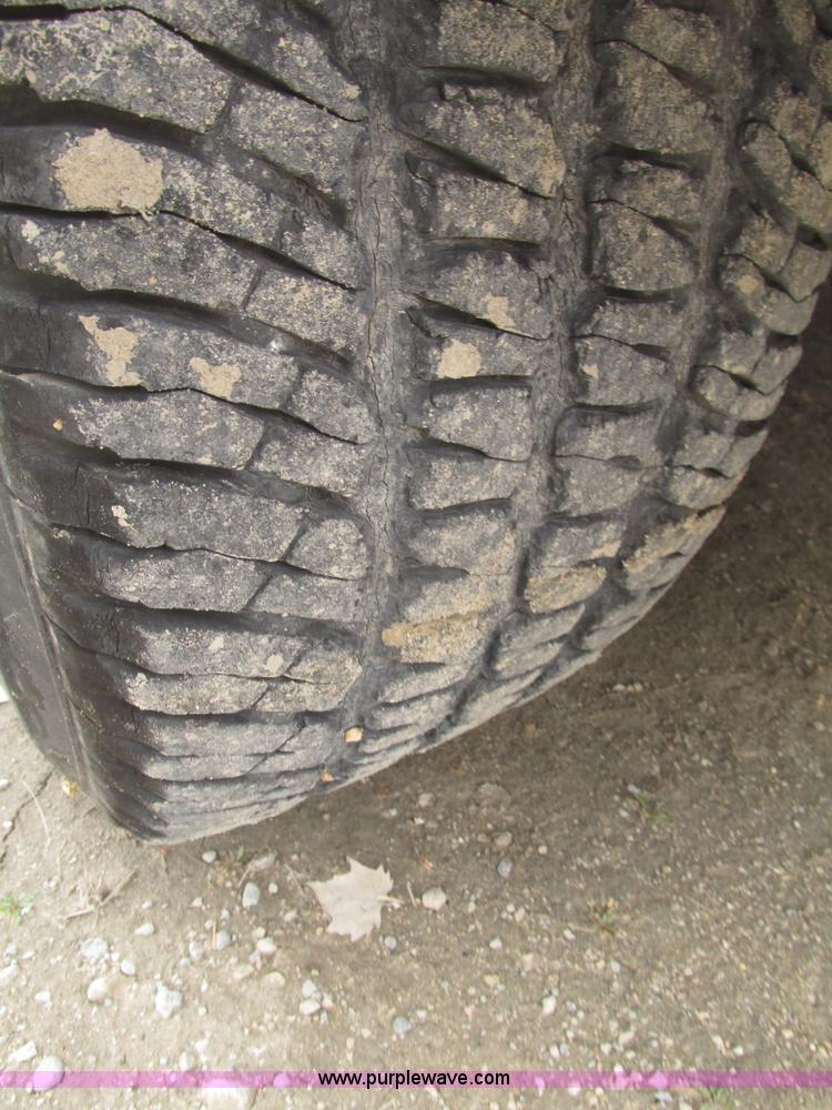 image for item H4717 2002 Ford Excursion Limited SUV