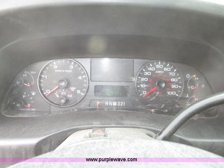 image for item H4718 2005 Ford F350 Super Duty XL SuperCab pickup truck